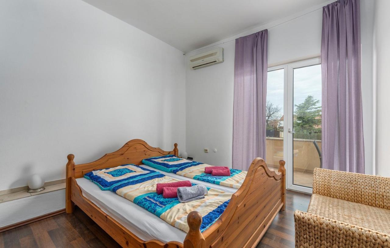 Apart Residence Leko Porec Esterno foto