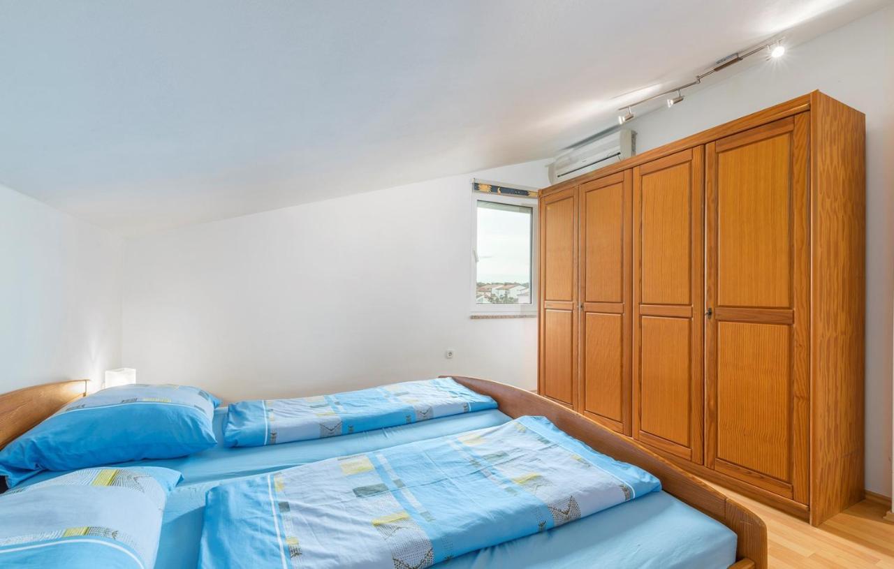 Apart Residence Leko Porec Esterno foto