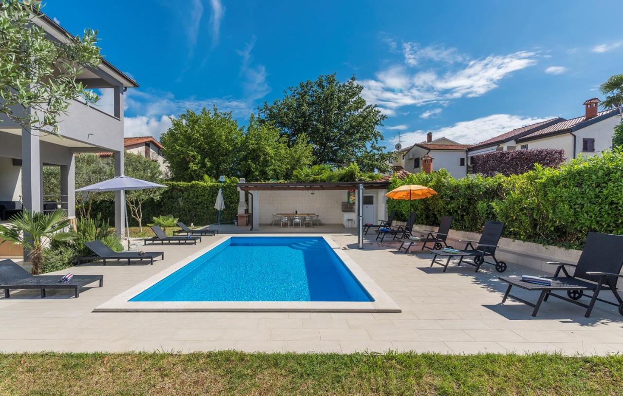 Apart Residence Leko Porec Esterno foto